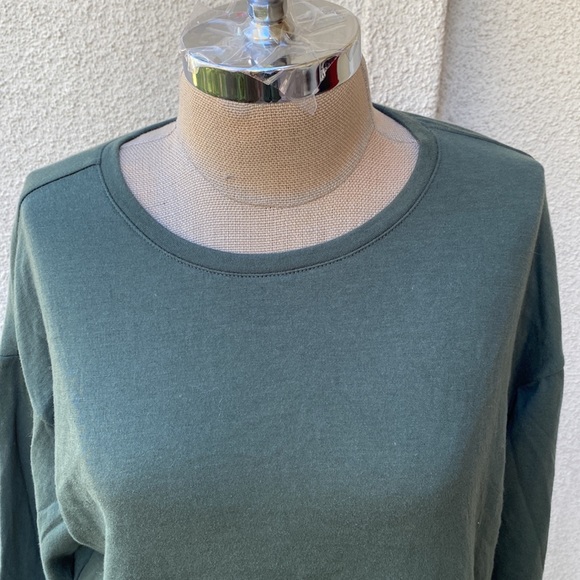 Madewelll from Bloomingdale’s olive oversized greenish cozy thick stretchy tee - Picture 5 of 15